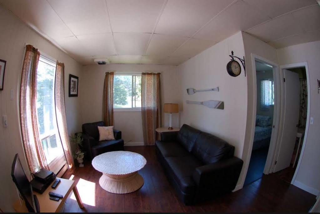 Muskoka Shores Cottages Порт Карлинг Екстериор снимка